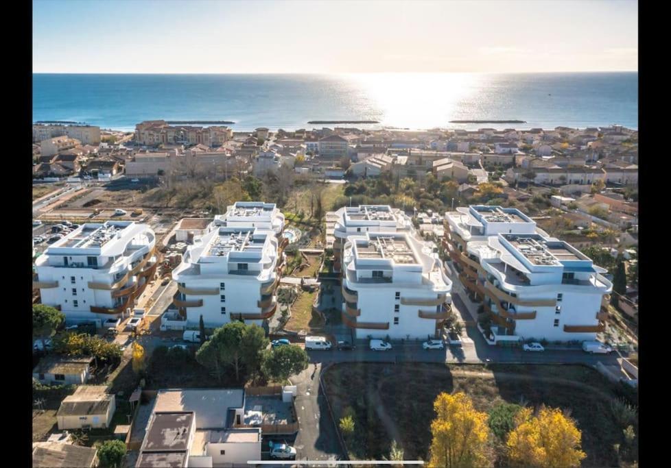 T2 Neuf + Piscine, 5 Mn A Pied Des Plages Sérignan Esterno foto